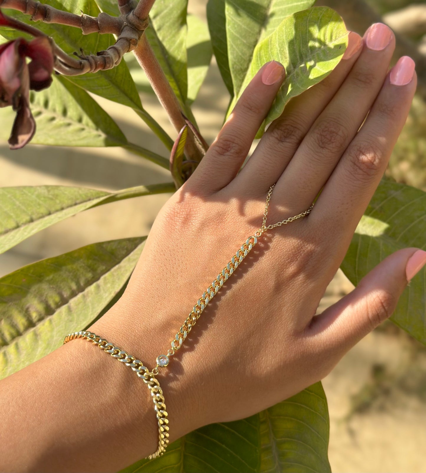 Bold Bond Hand Chain