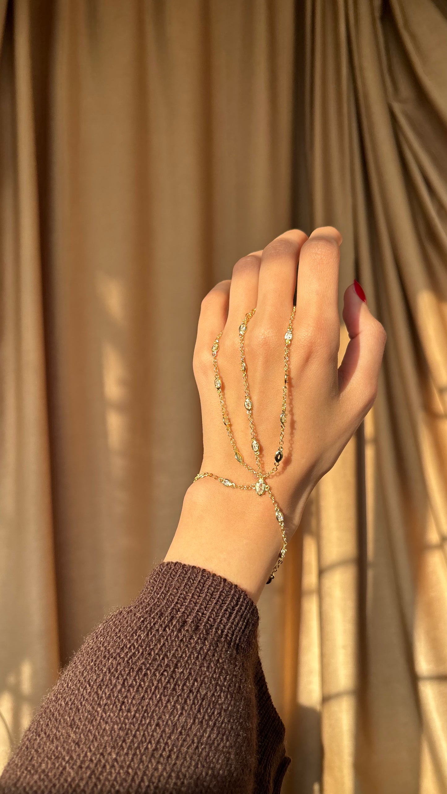 Celeste Hand chain