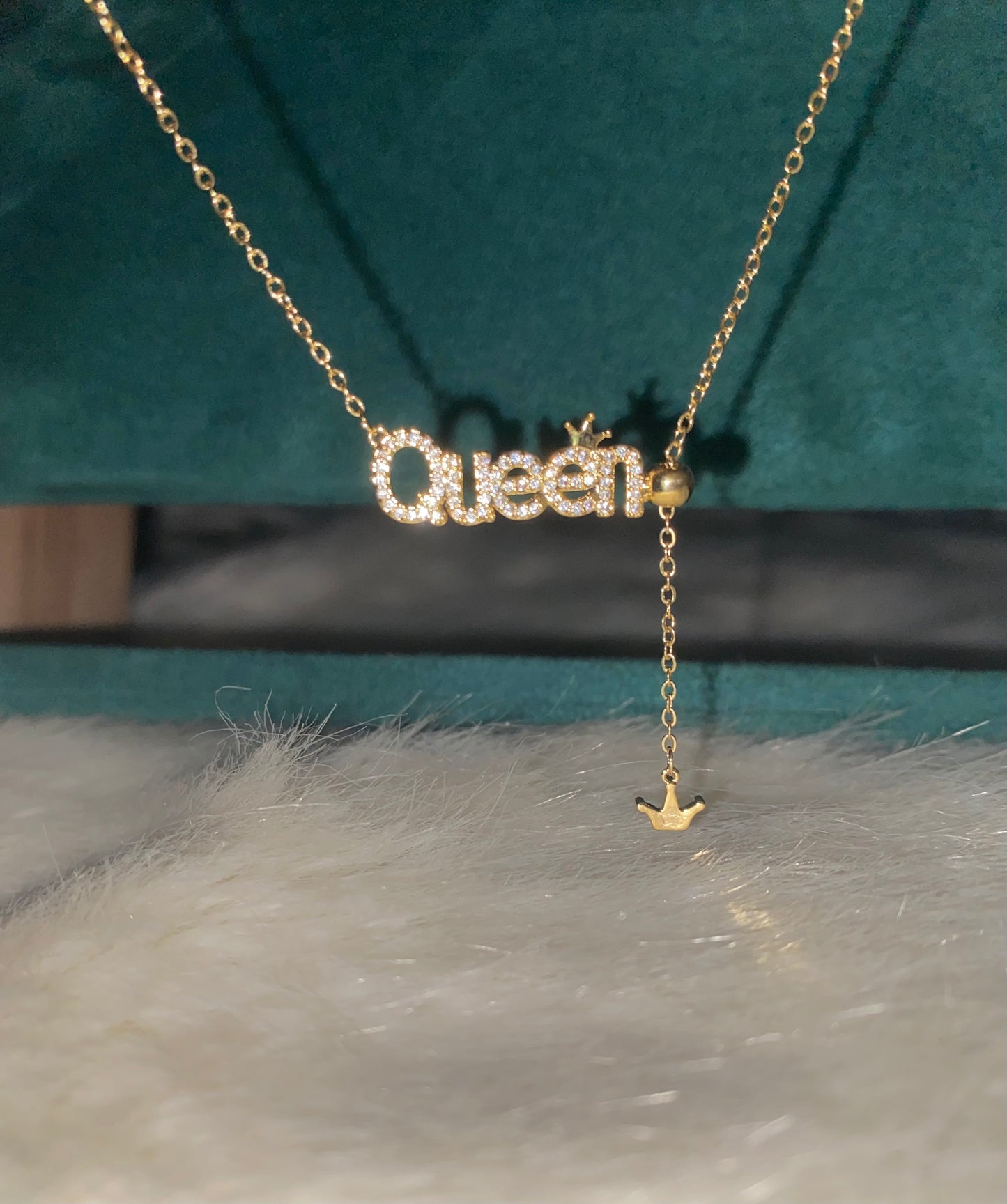 Queen Necklace
