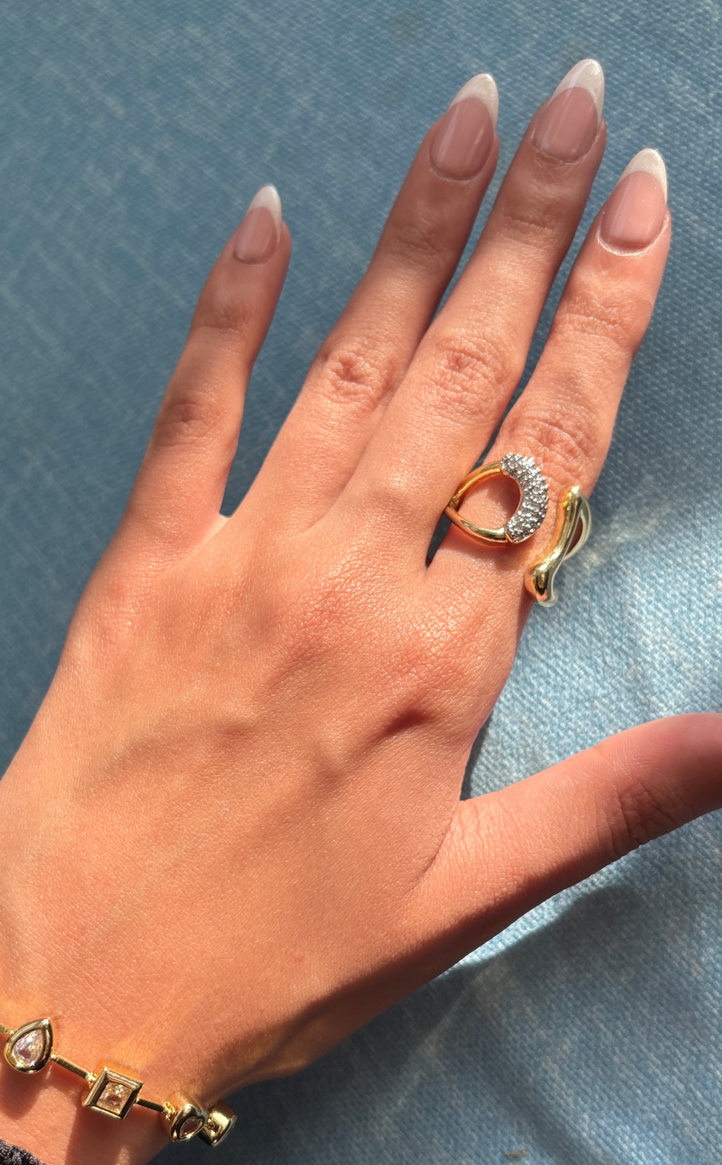 Elaris Gold Ring