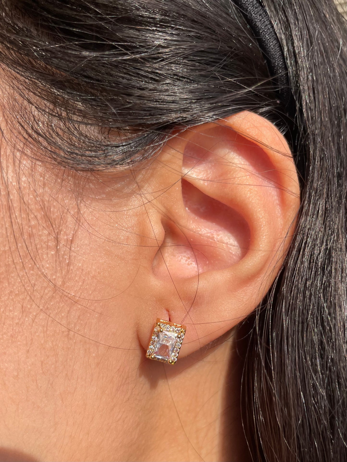 The royale gold stud