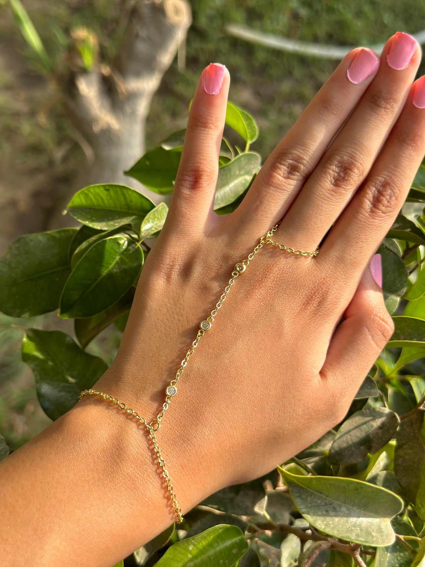 Nira Hand Chain