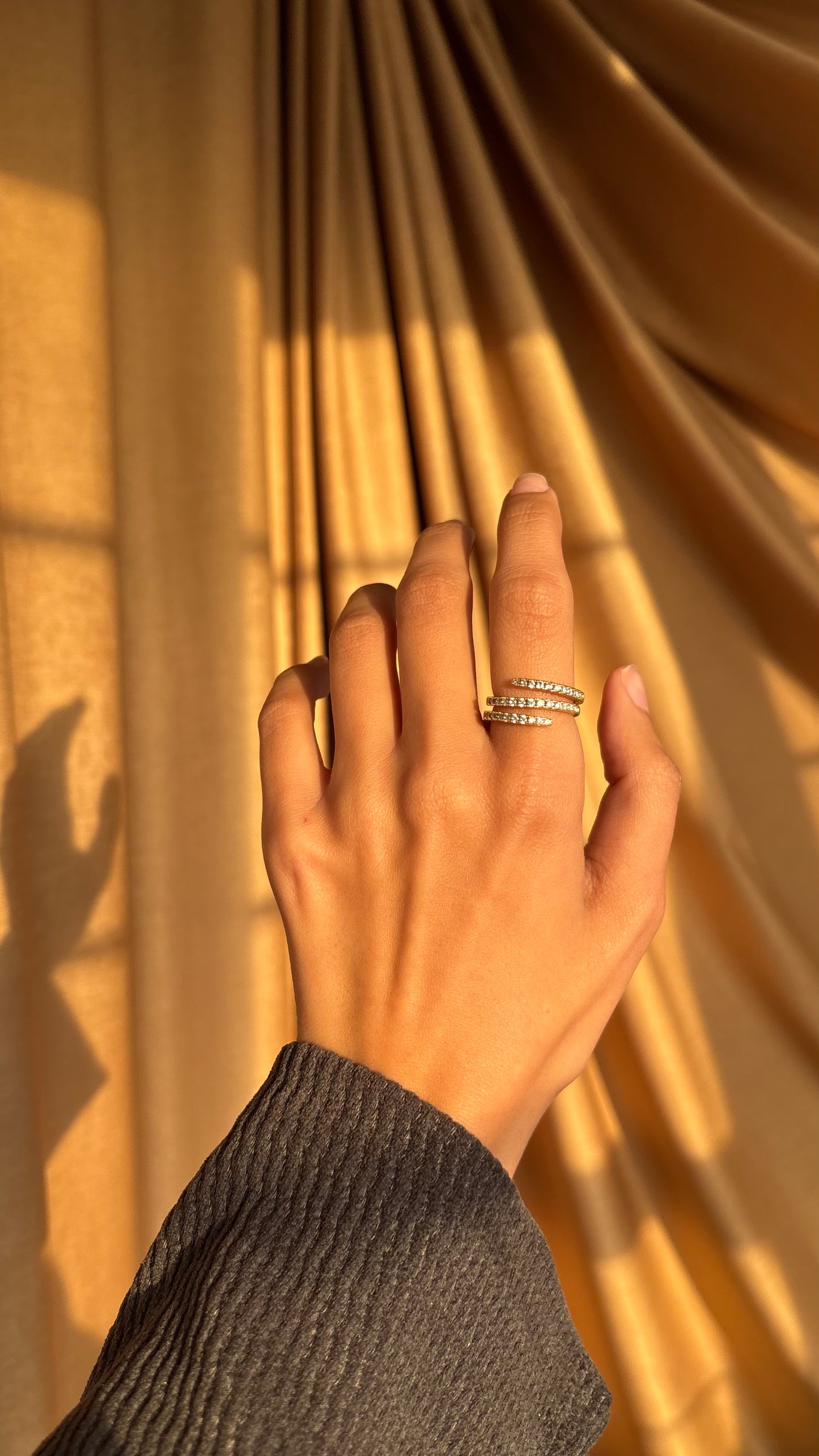 Twist Tennis Gold Ring