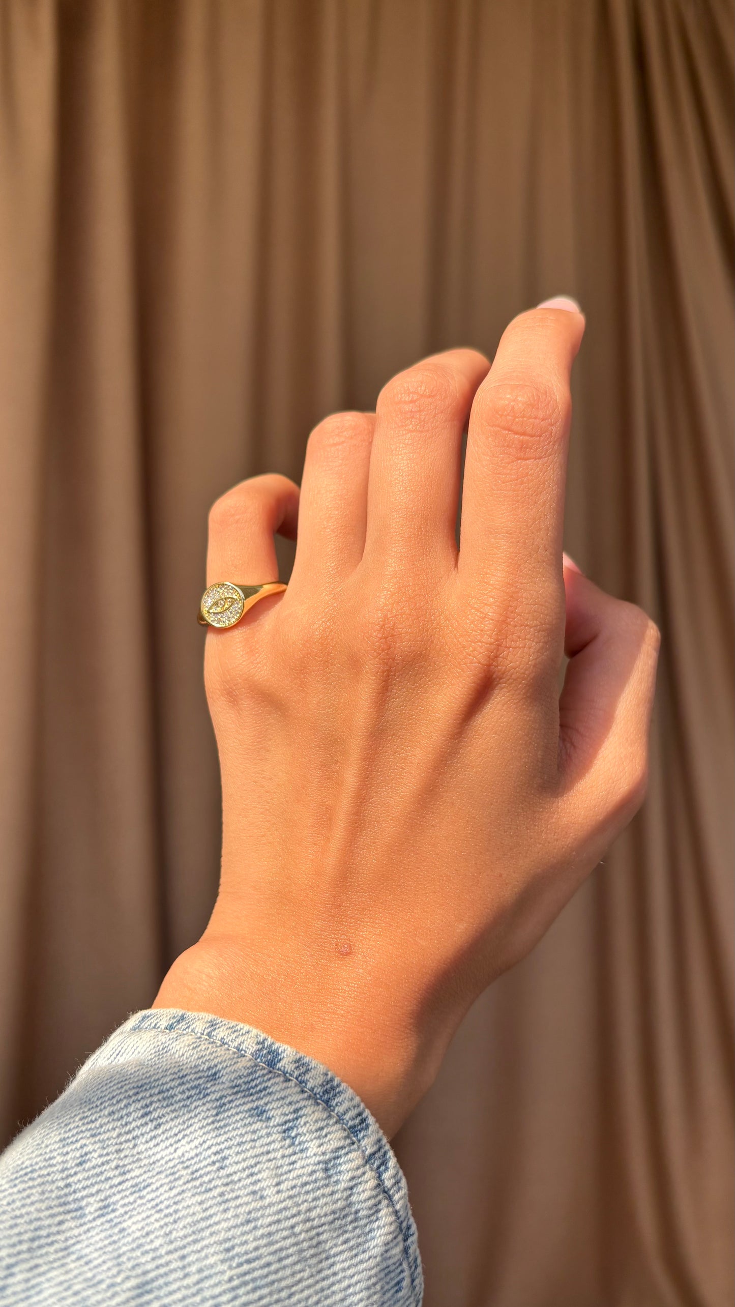 Aura Eye pinky Ring