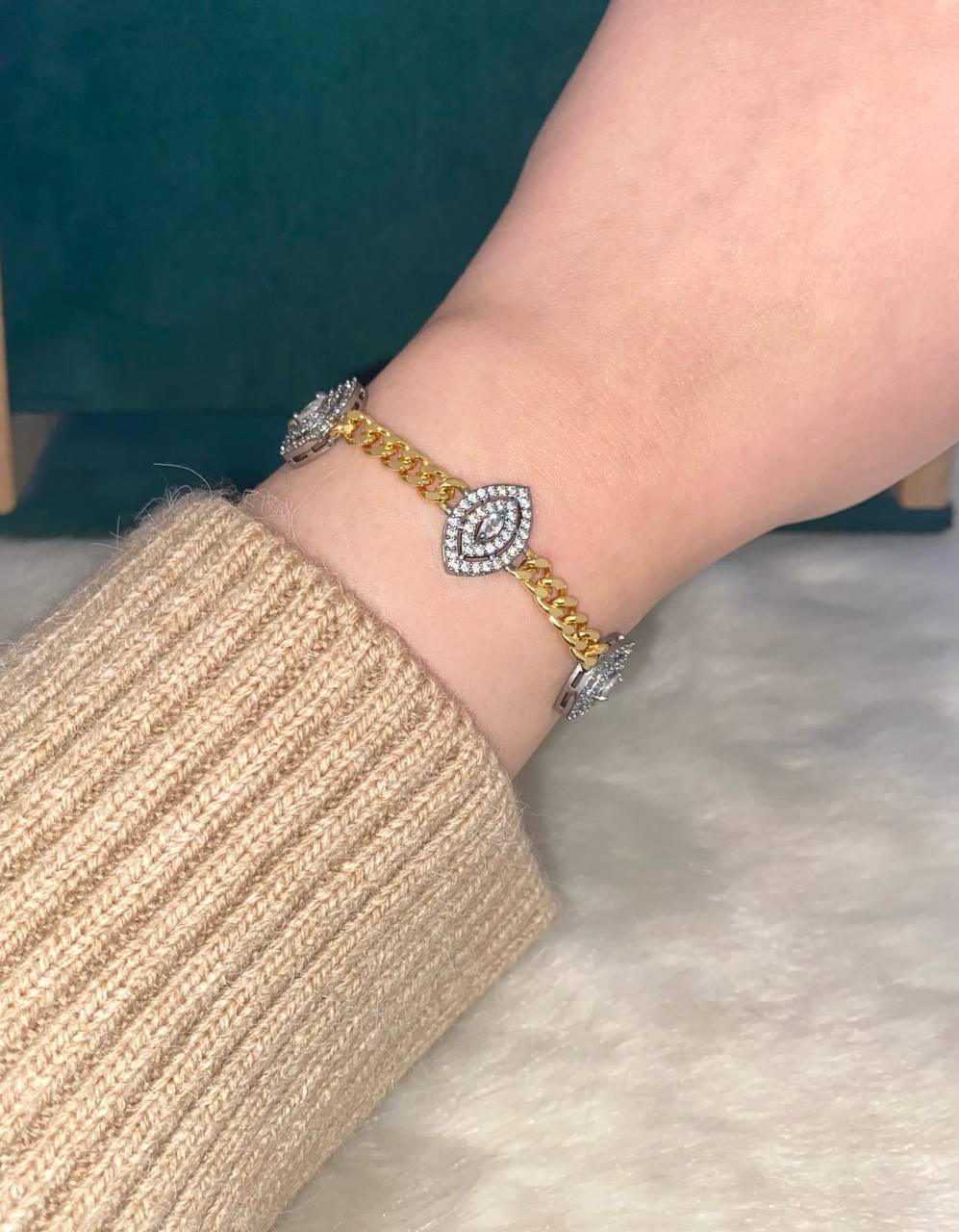 Triple Lustre Royal Bracelet