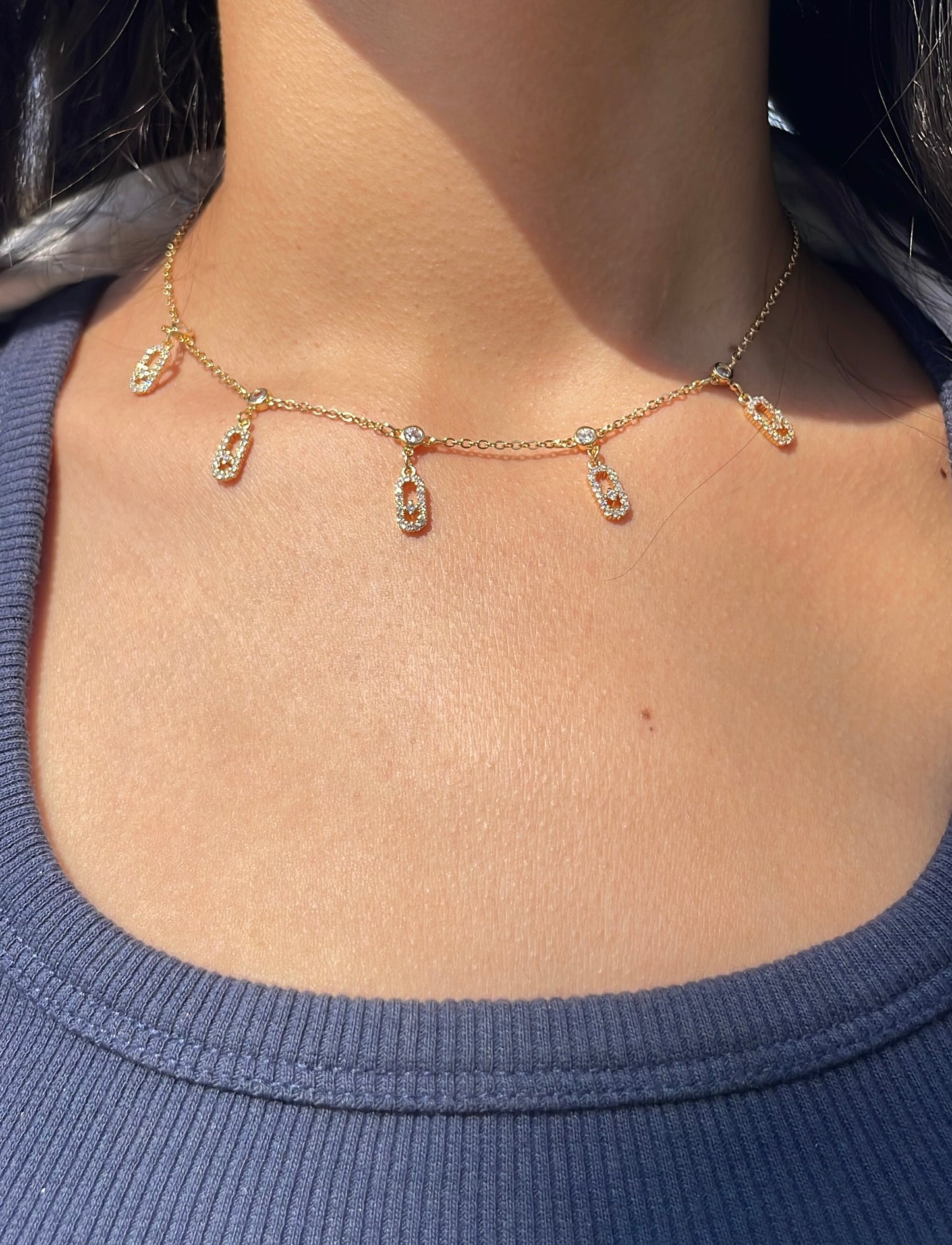 Move Choker gold Necklace
