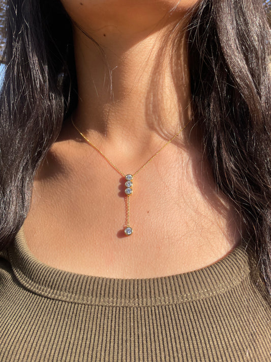 Amour Thread Necklace