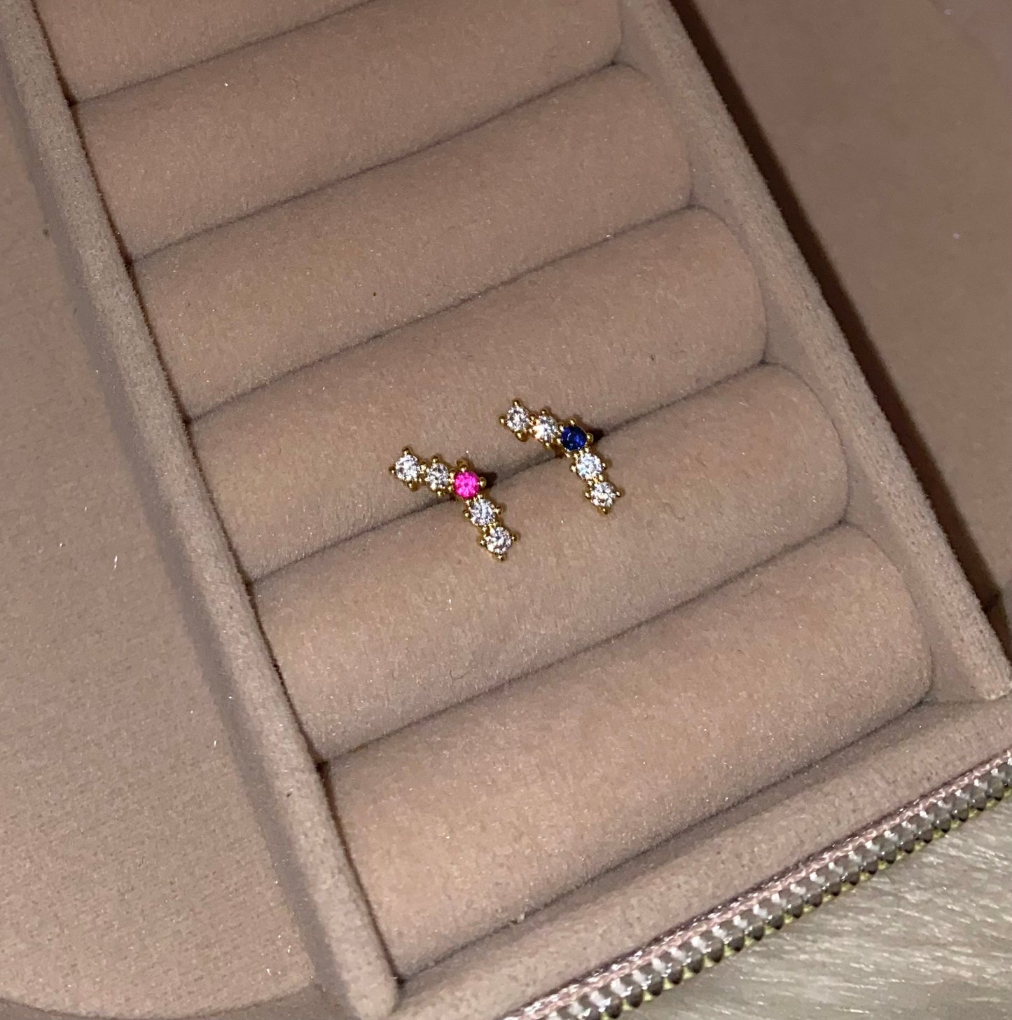 Pink tennis single piercing