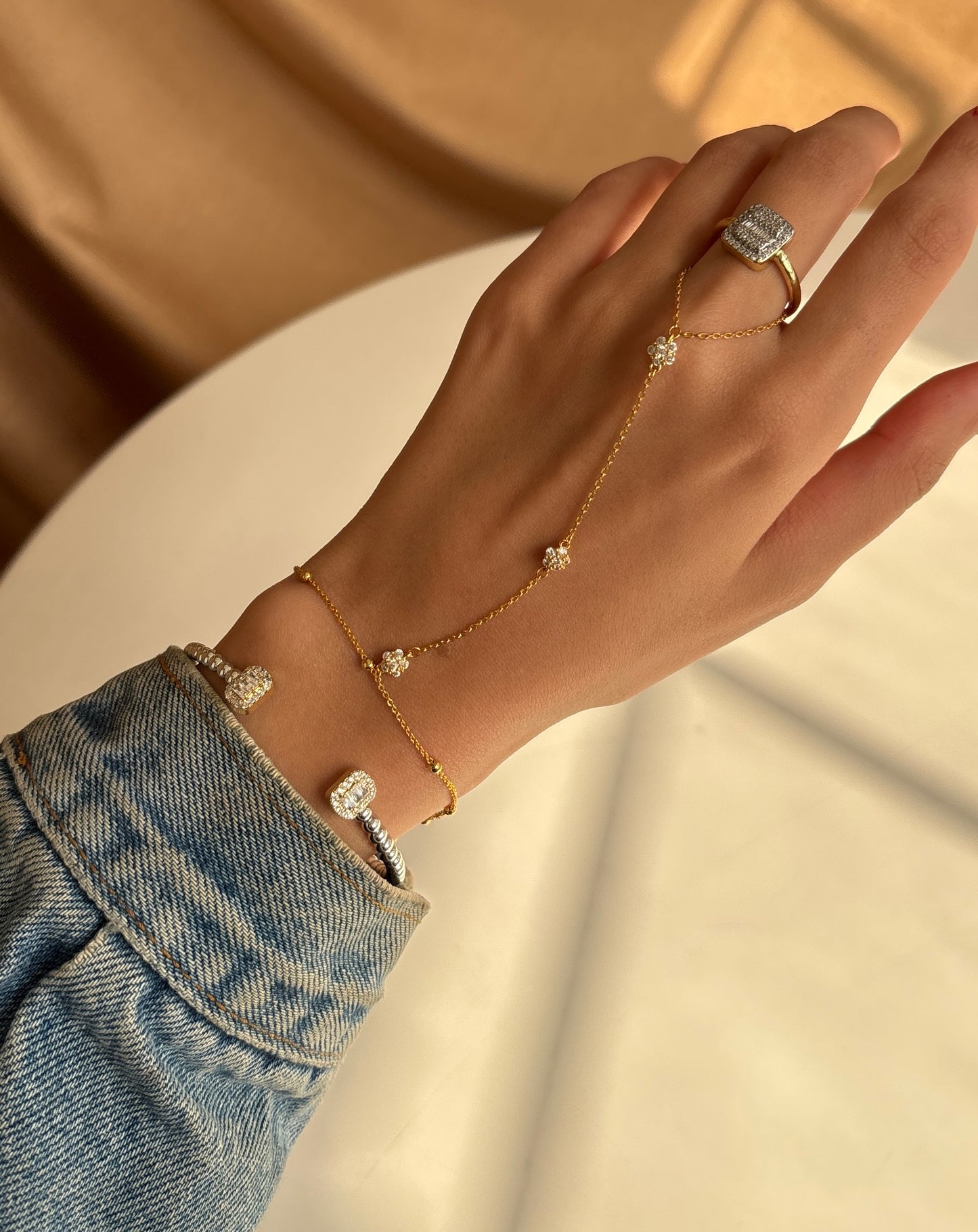 Tiny Flower Hand Chain