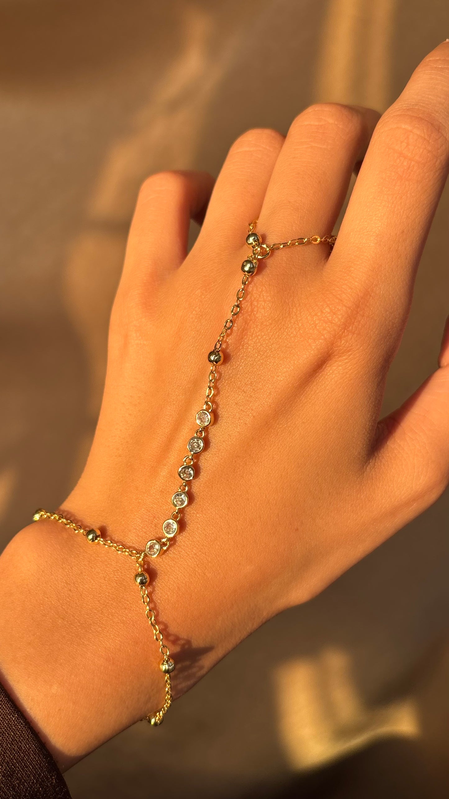 Daydream hand chain