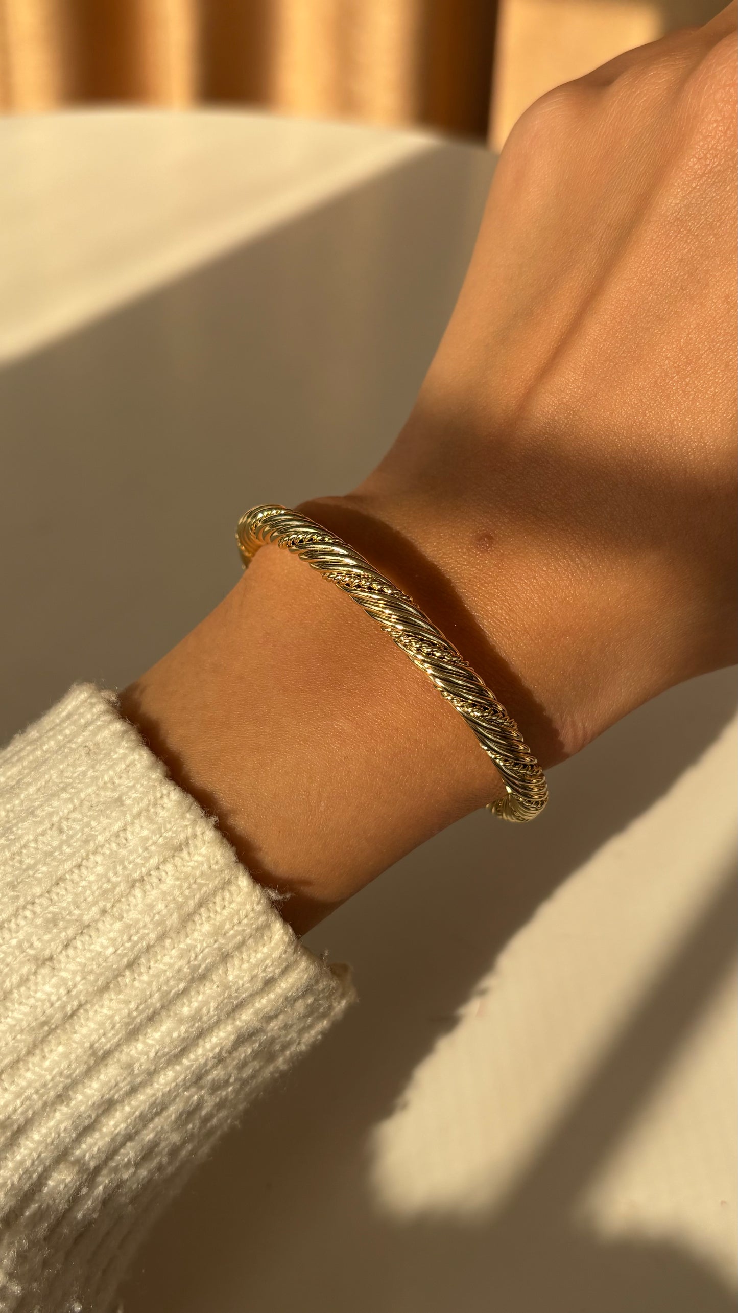 Bijoura Gold Bangle