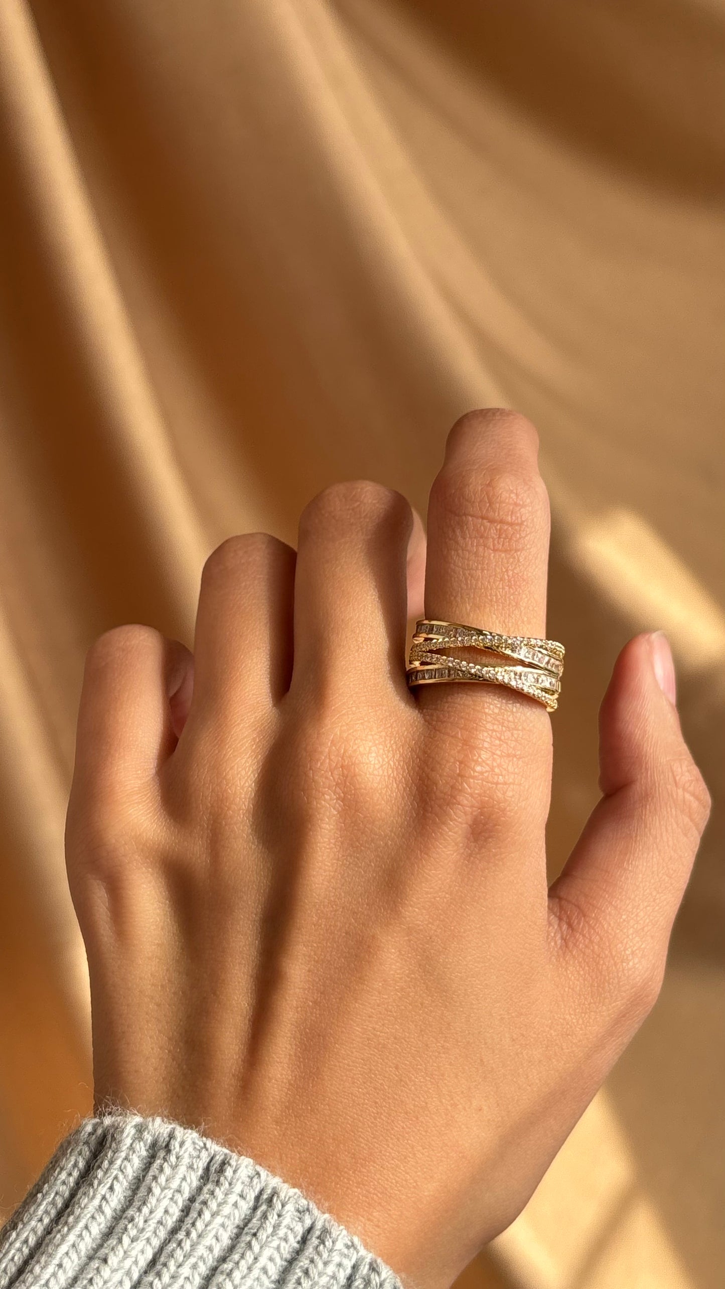 Double Cross Ring