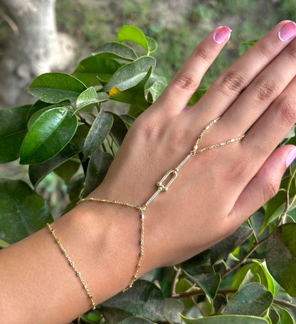 Mini Mystique Hand Chain
