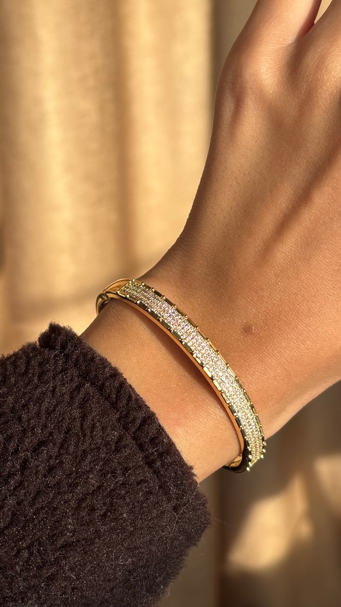 Easy Grace Bangle