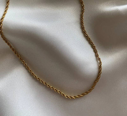 Thin Rope Necklace Gold