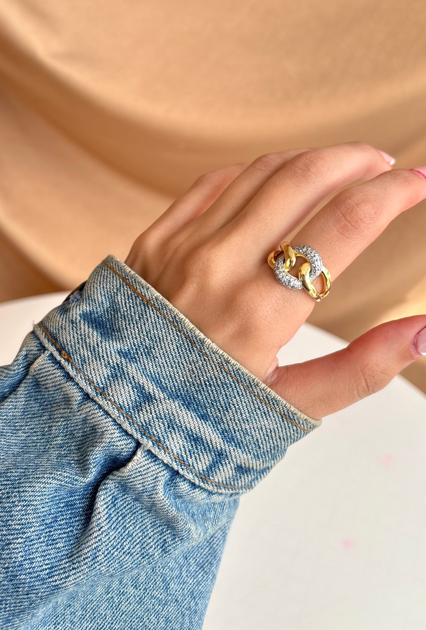 Venus Ring