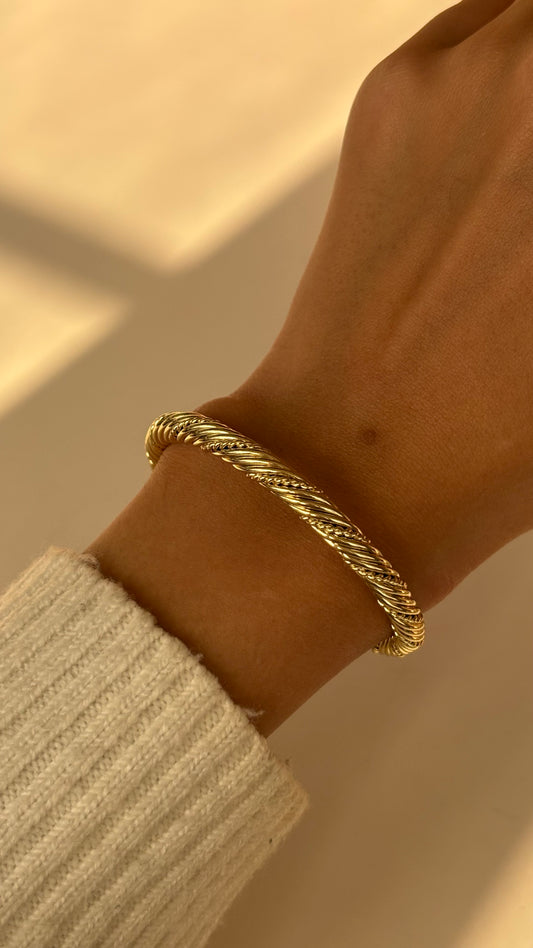 Bijoura Gold Bangle