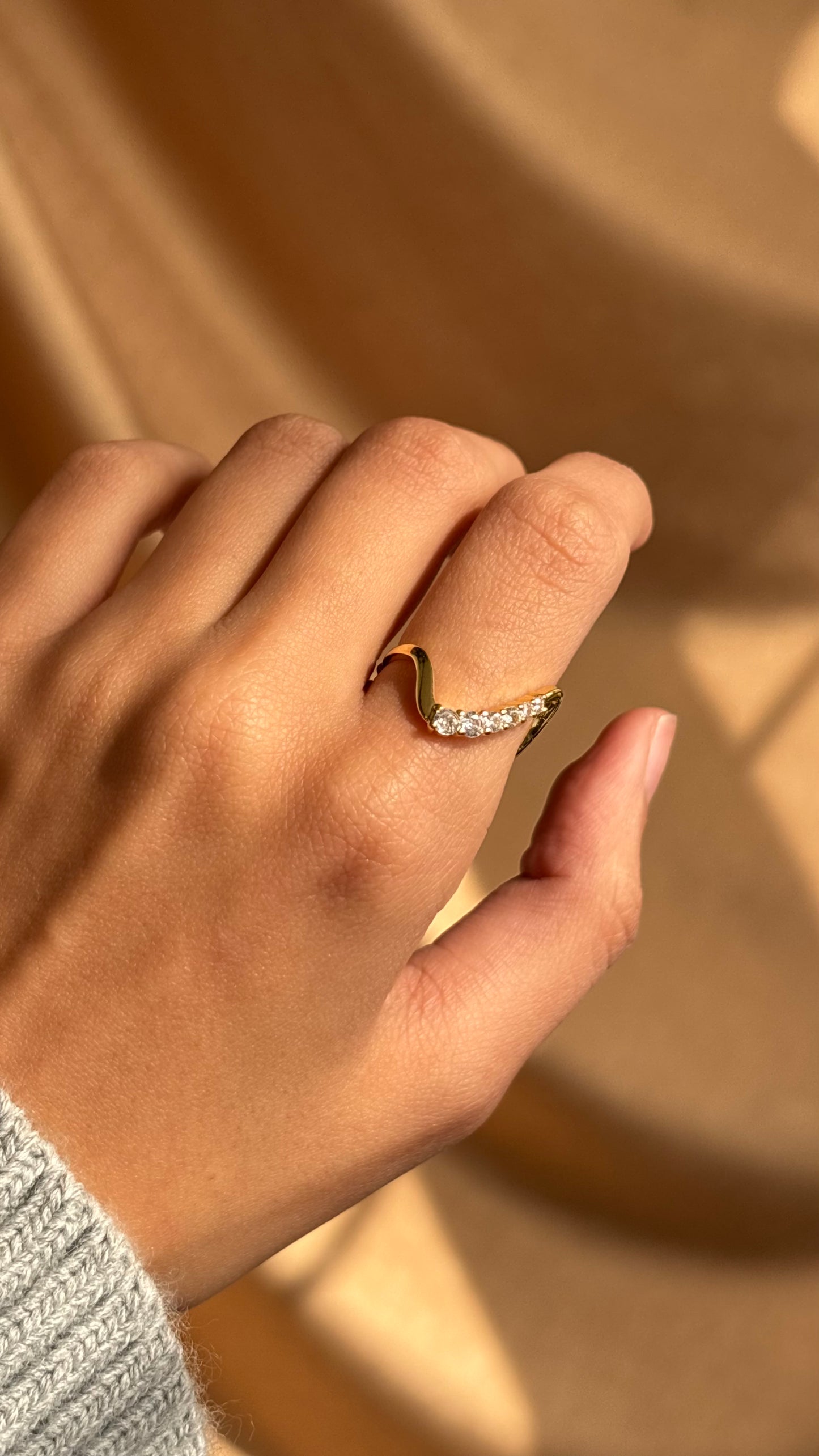 Oceanic Wave Ring