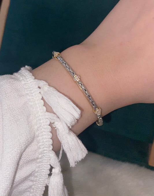 Bare Glow Bangle