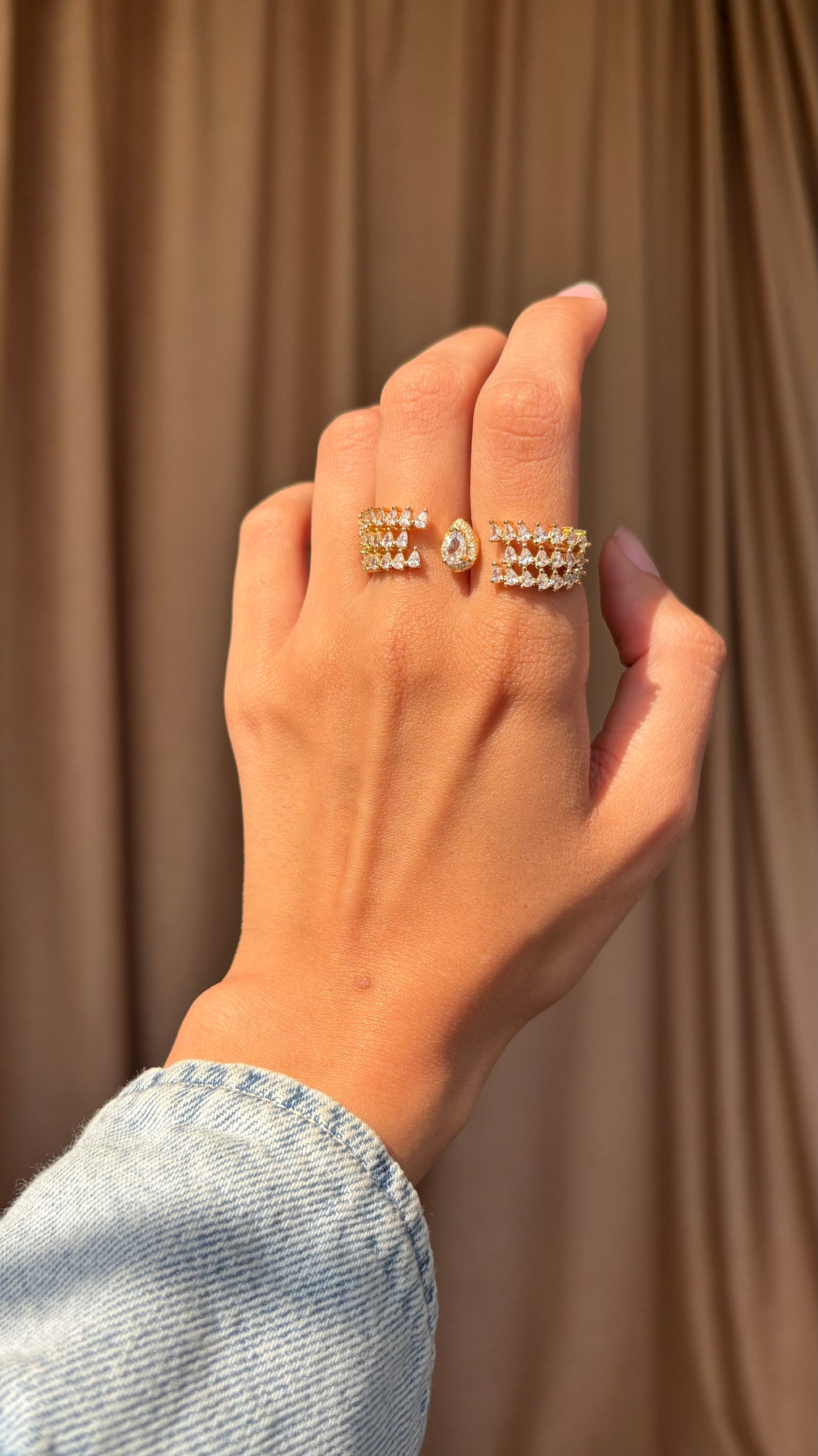 Elia Ring