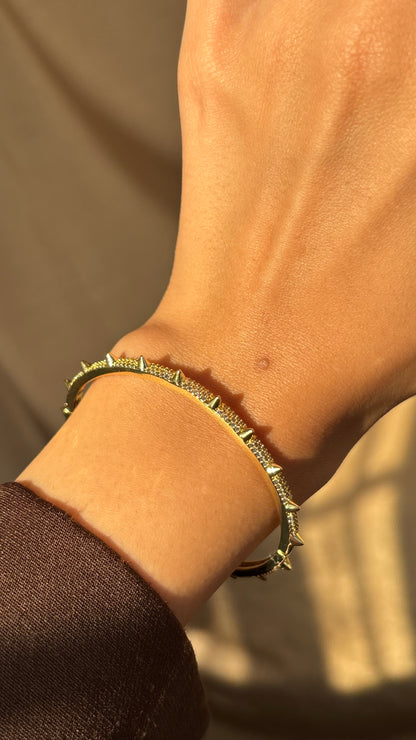 Nerine bangle