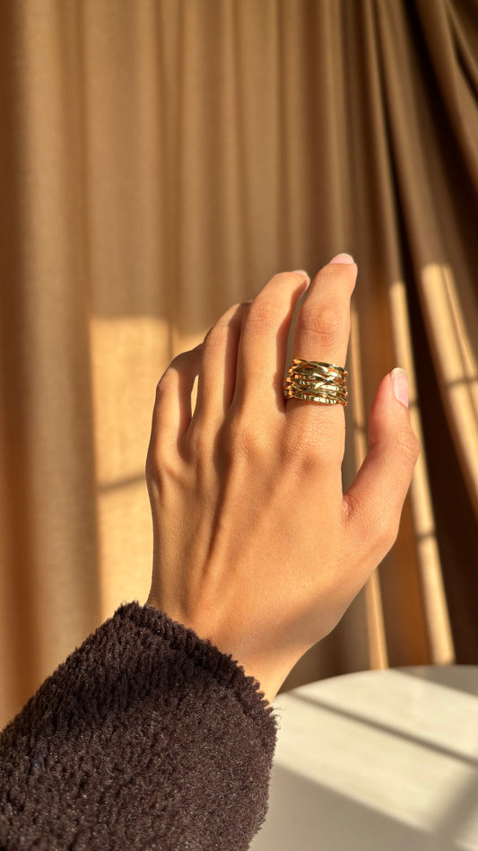 Vivi Gold Ring