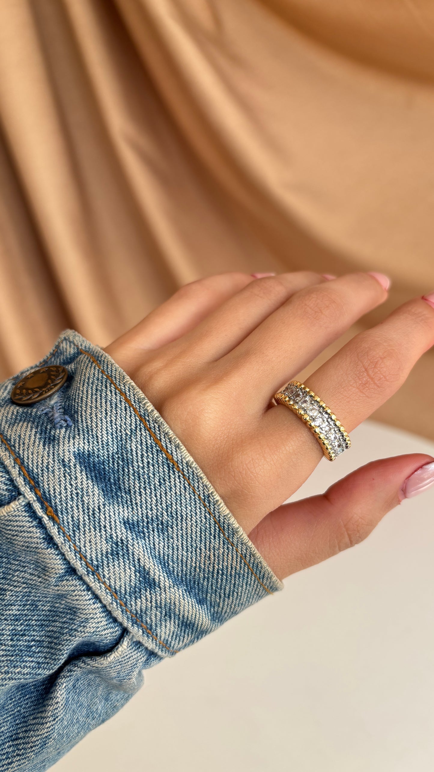 Eclisse Gold Ring