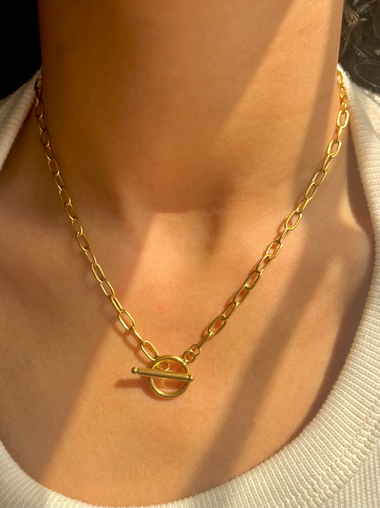 Paperclip Round Lock Necklace