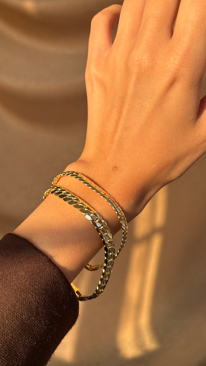 Heaven gold bangle