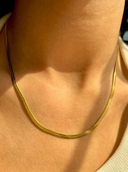 Serpent Necklace Gold