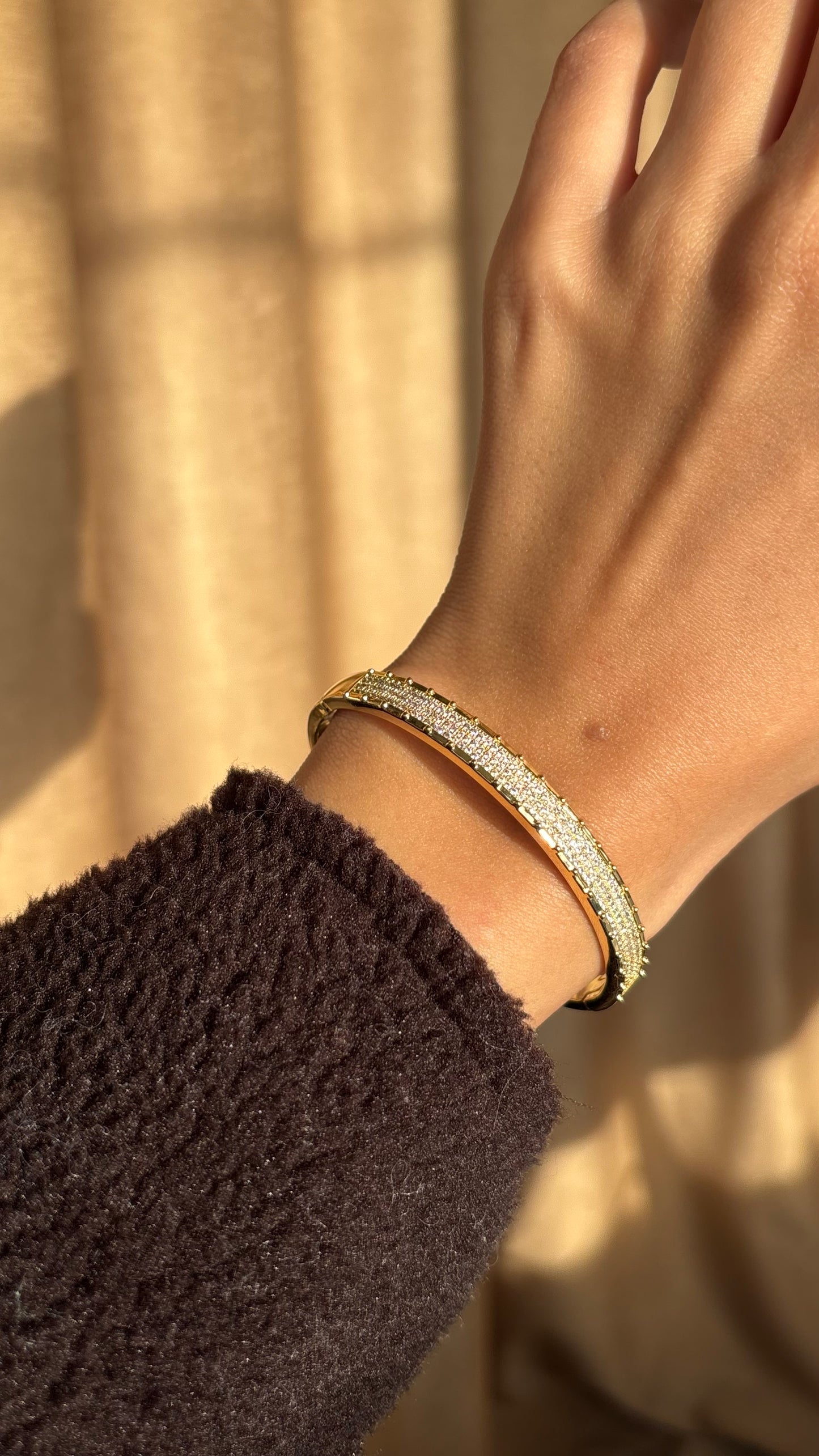 Easy Grace Bangle