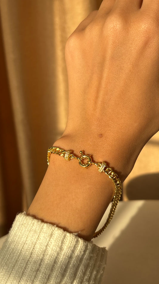 Glimsy Diamond Bracelet