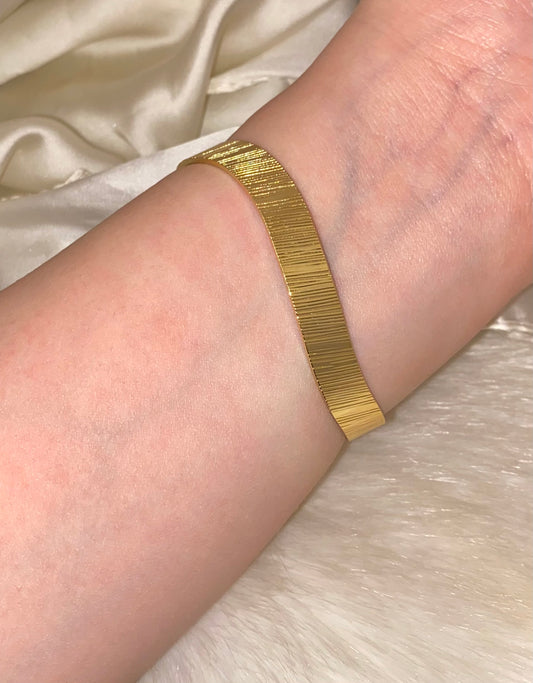 Glossy Striped Bangle