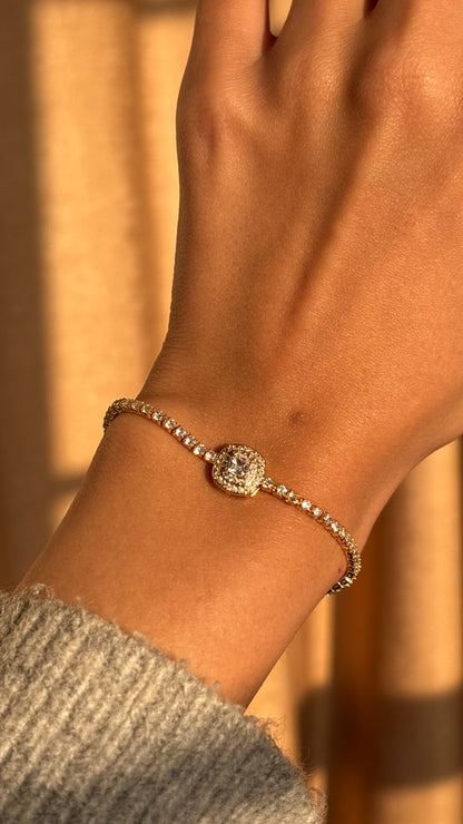 Diamond tennis bracelet