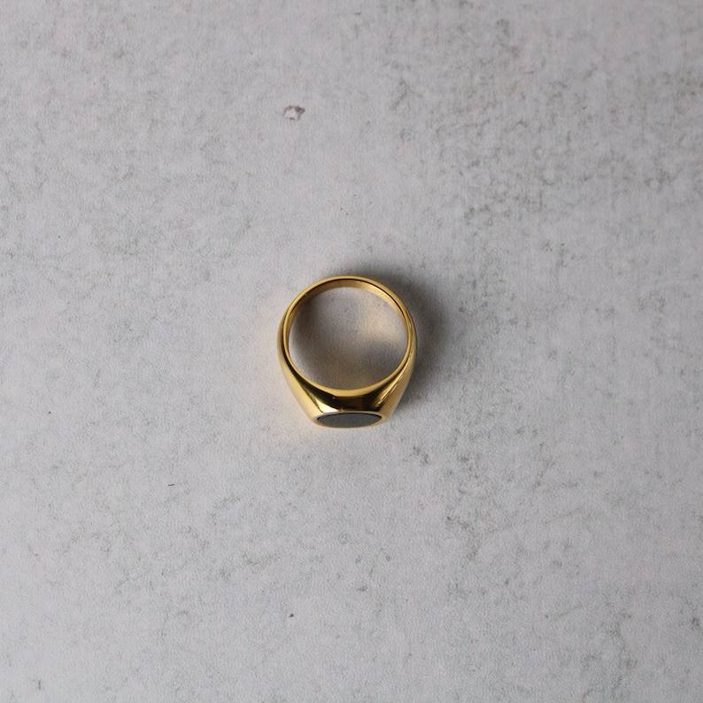 Black Circle Ring Gold