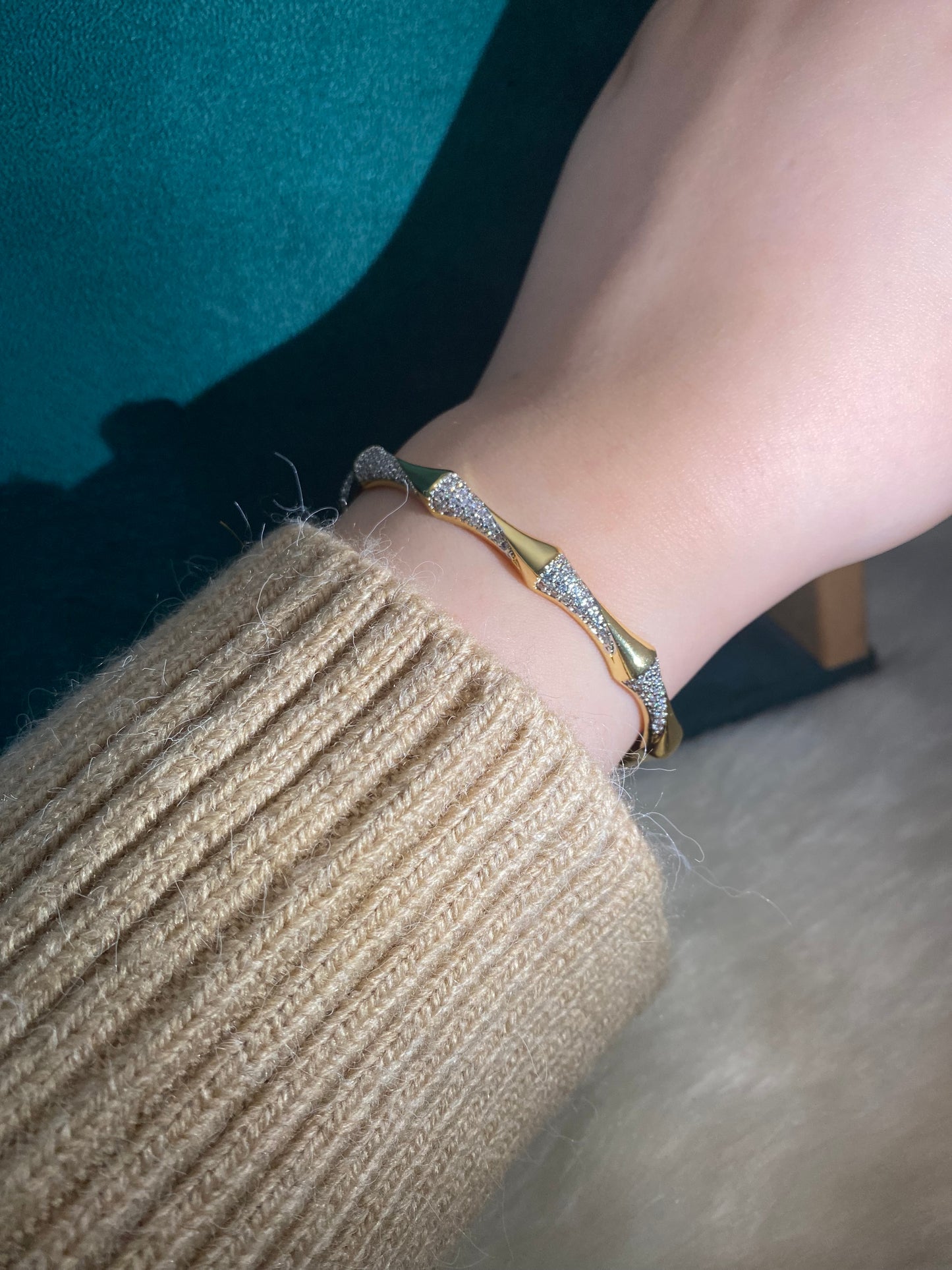 Loop Gold Bangle