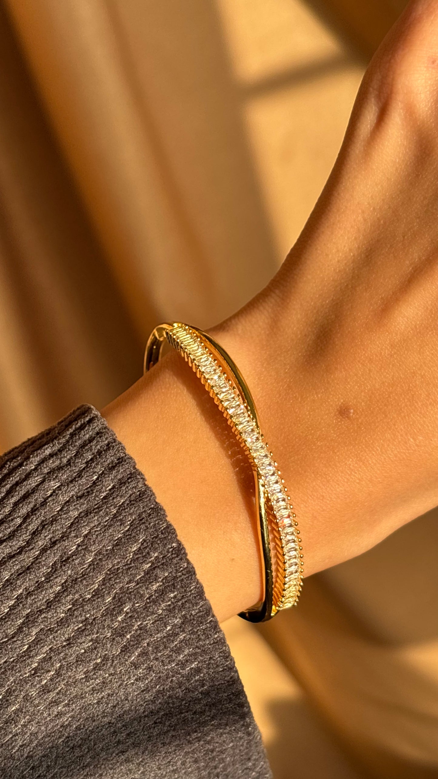 Wave Baguette Bangle