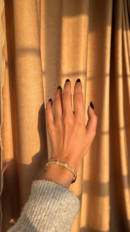 Aura gold bangle