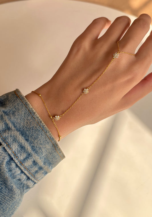 Tiny Flower Hand Chain
