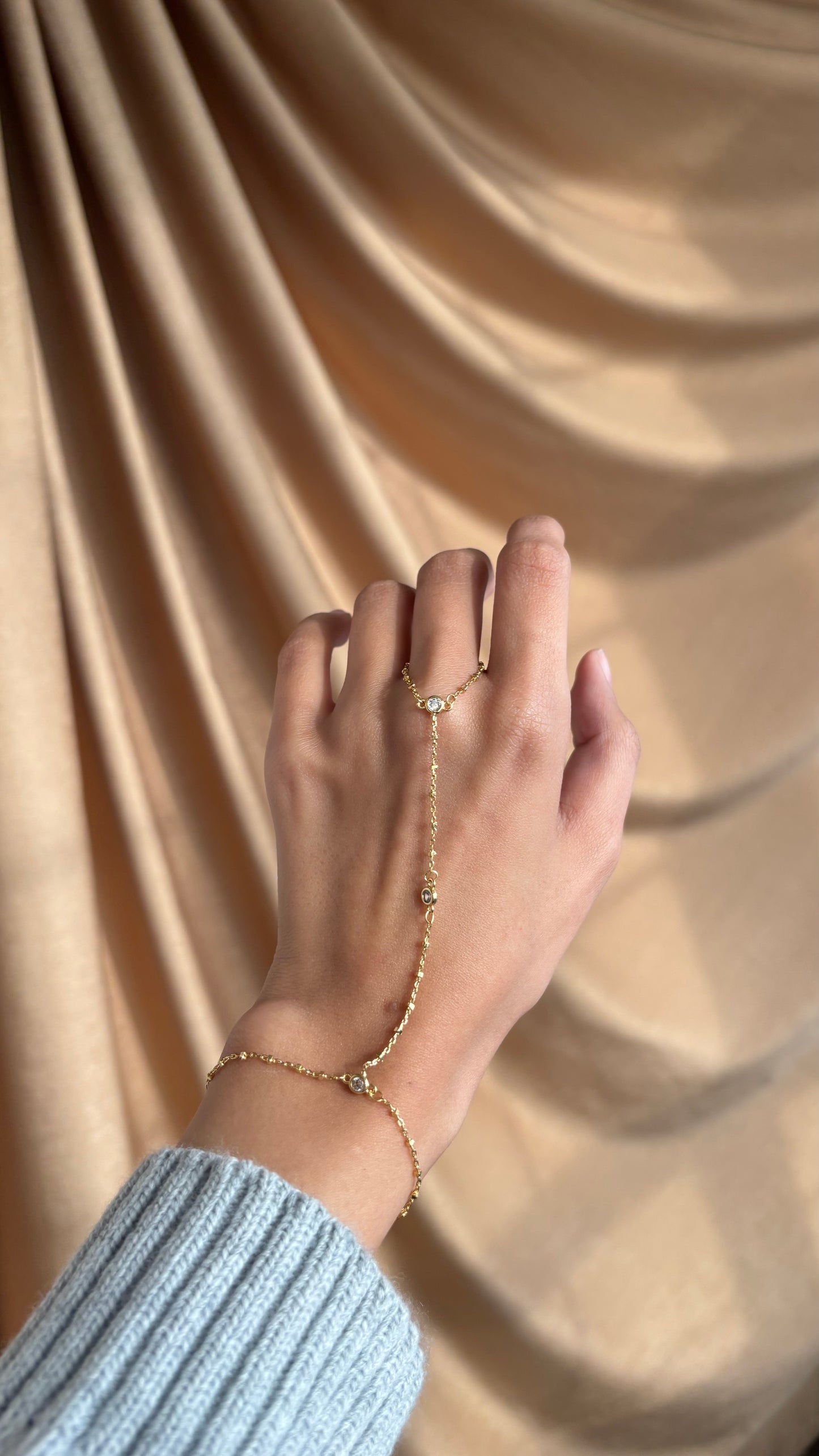 Venus Hand chain