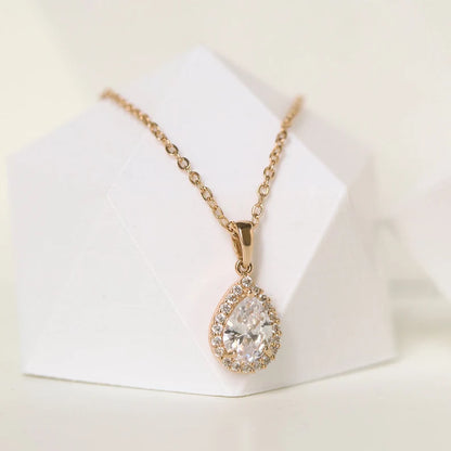 Pear Diamond Necklace Gold