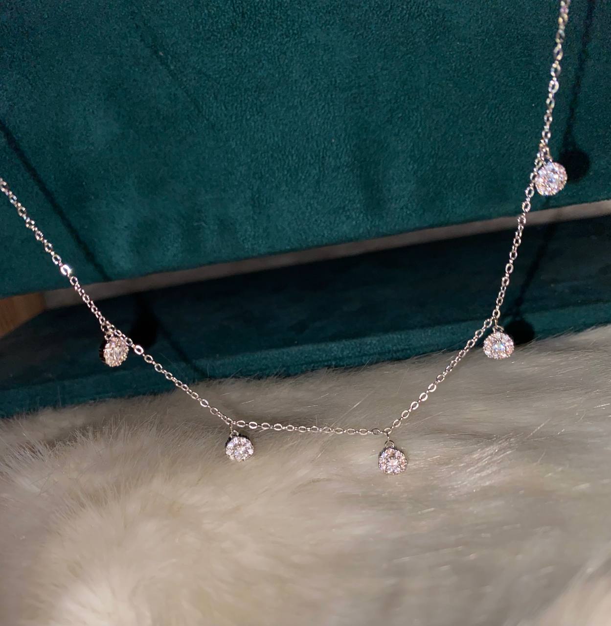 Round Diamonds Necklace Silver Aphrodite