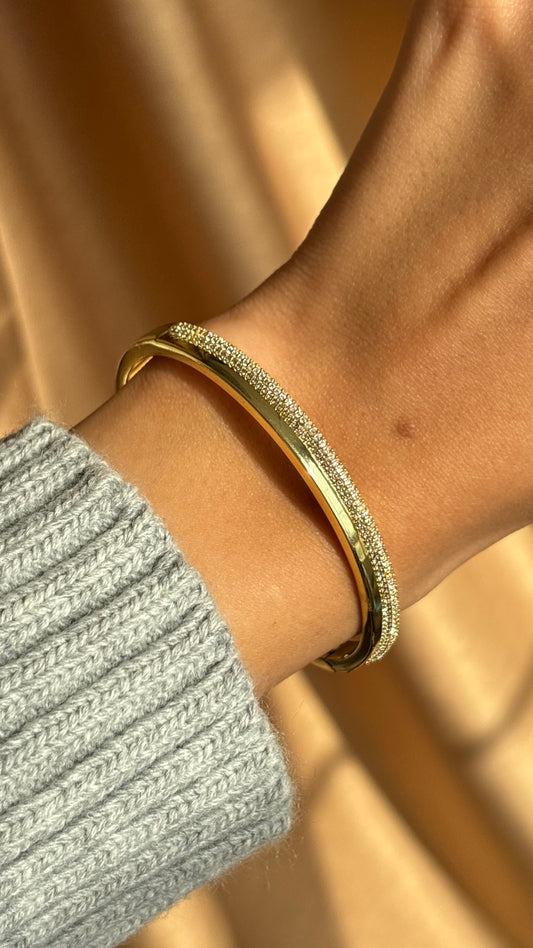 Royale glow bangle
