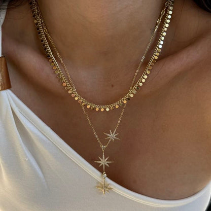 قلادة ذهبية على شكل نجمة ✨