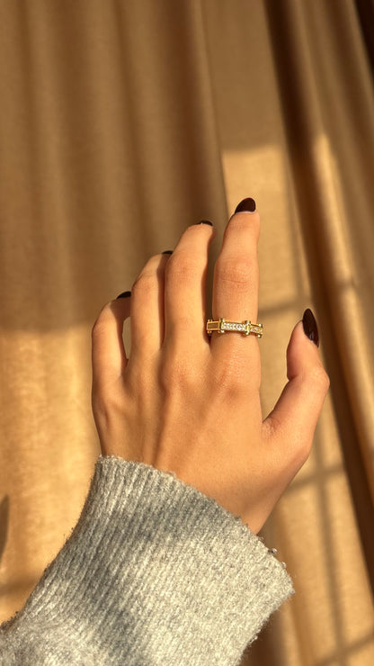 Niva Gold Ring