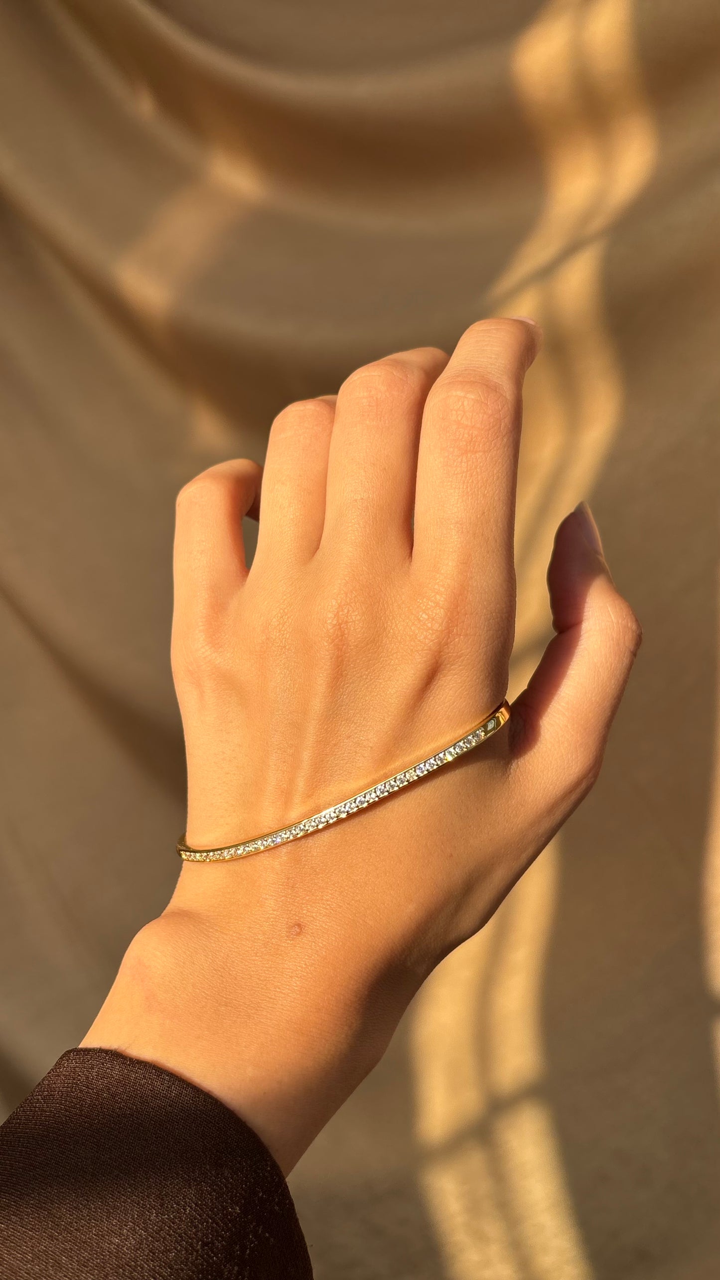 Diamonds Palm Cuff