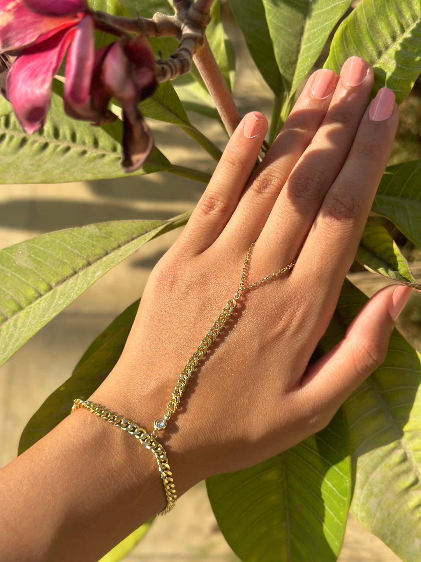 Bold Bond Hand Chain