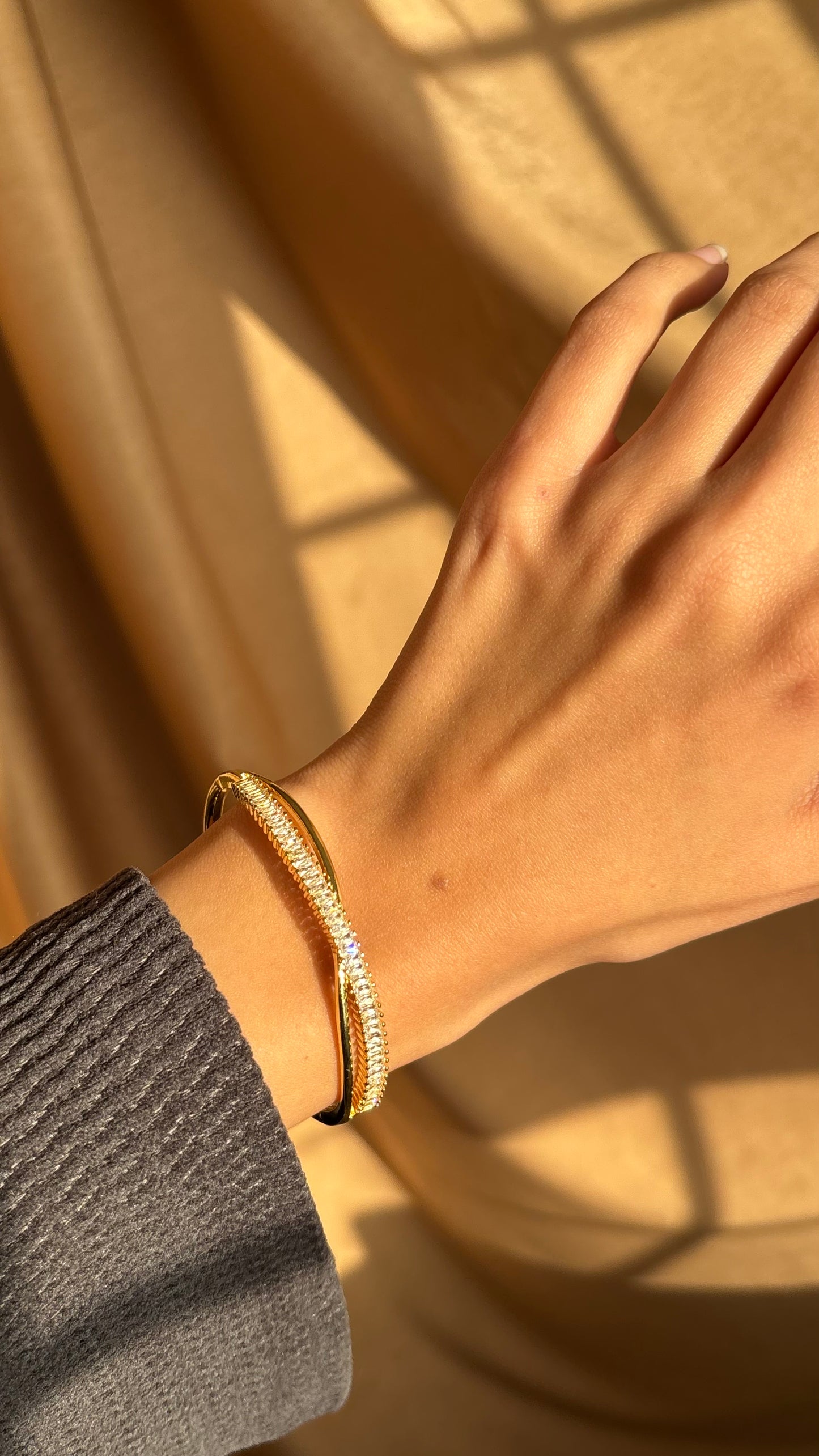 Wave Baguette Bangle