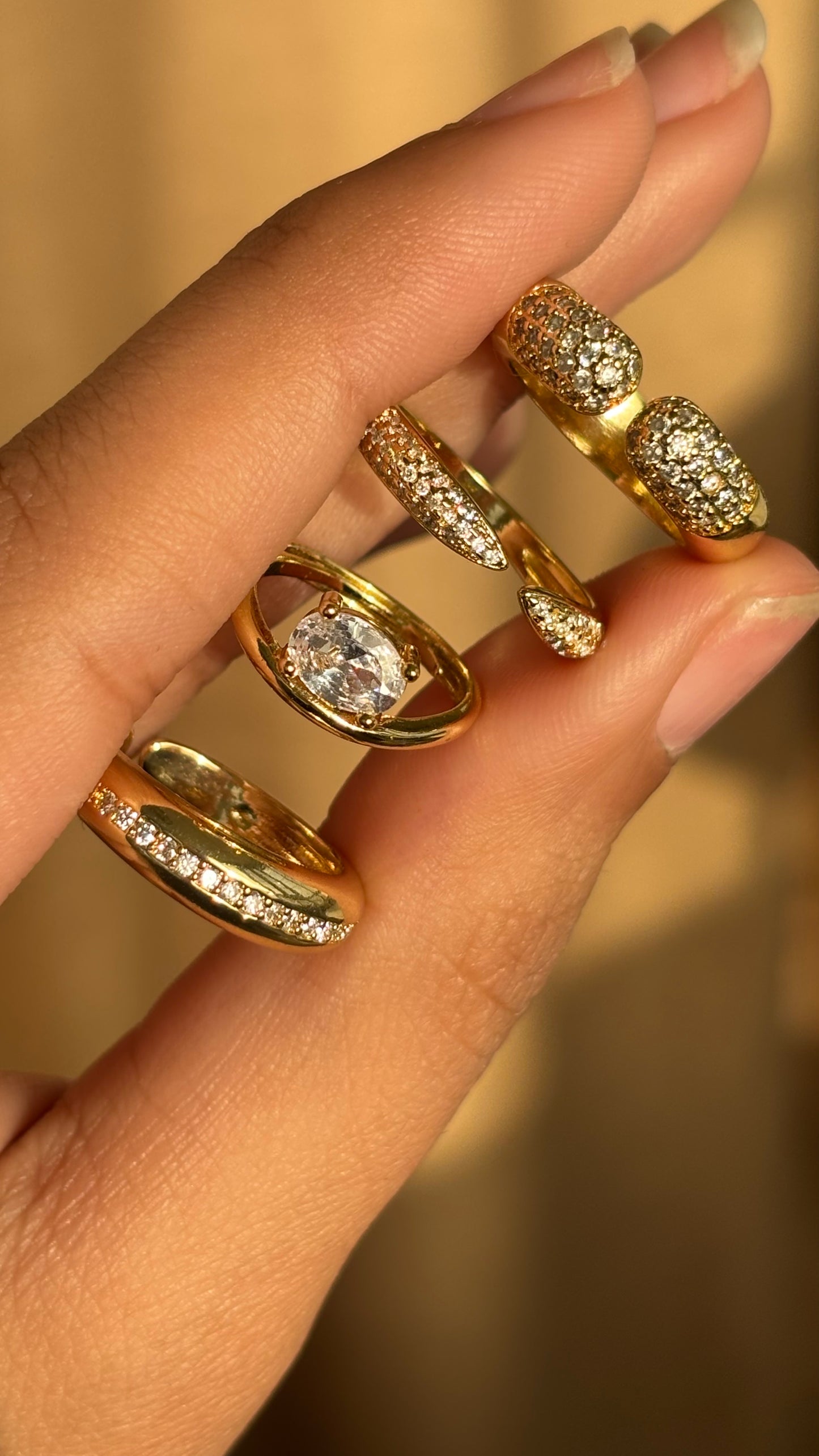 Evara Thin Gold Ring