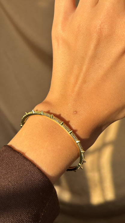 Nerine bangle